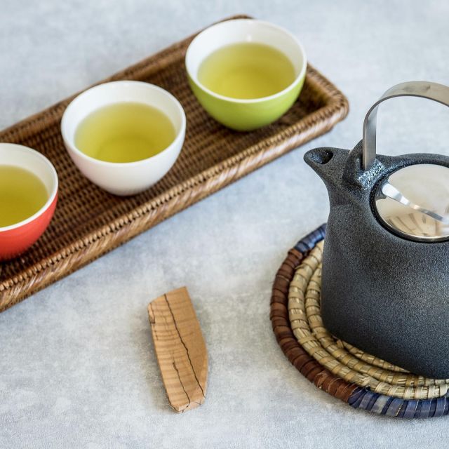 How about a cup of good quality green tea today?

#stayhome #zerojapan #kyototeapot #takeabreak #teacupwide #おうちで過ごそう #おうちカフェ #ゼロジャパンティーポット#今日は美味しい緑茶の気分です #いっぱいいかがですか